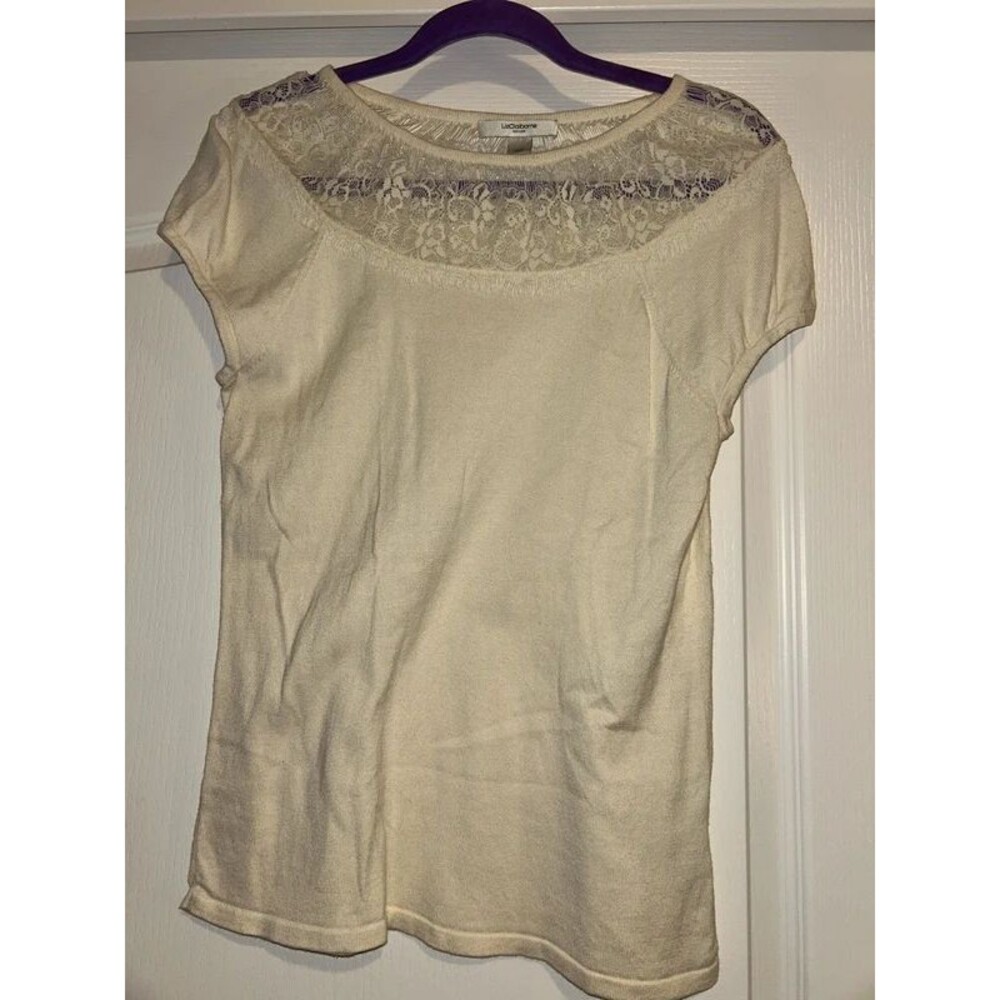 Liz Claiborne cream or ivory with lace detail short sleeve sweater top L